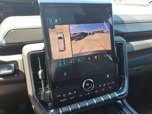 New 2026 GMC Yukon XL AT4 w/ AT4 Premium Plus Package AWD/4WD image 21
