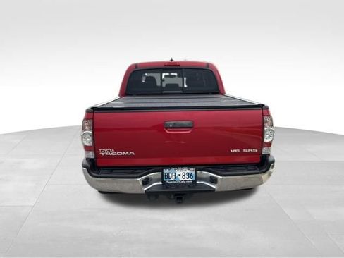 Used 2015 Toyota Tacoma 4x4 Double Cab w/ SR5 Package image 4