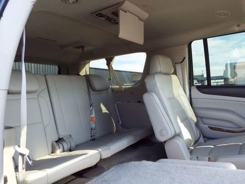 Used 2015 GMC Yukon XL Denali w/ Touring Package image 28