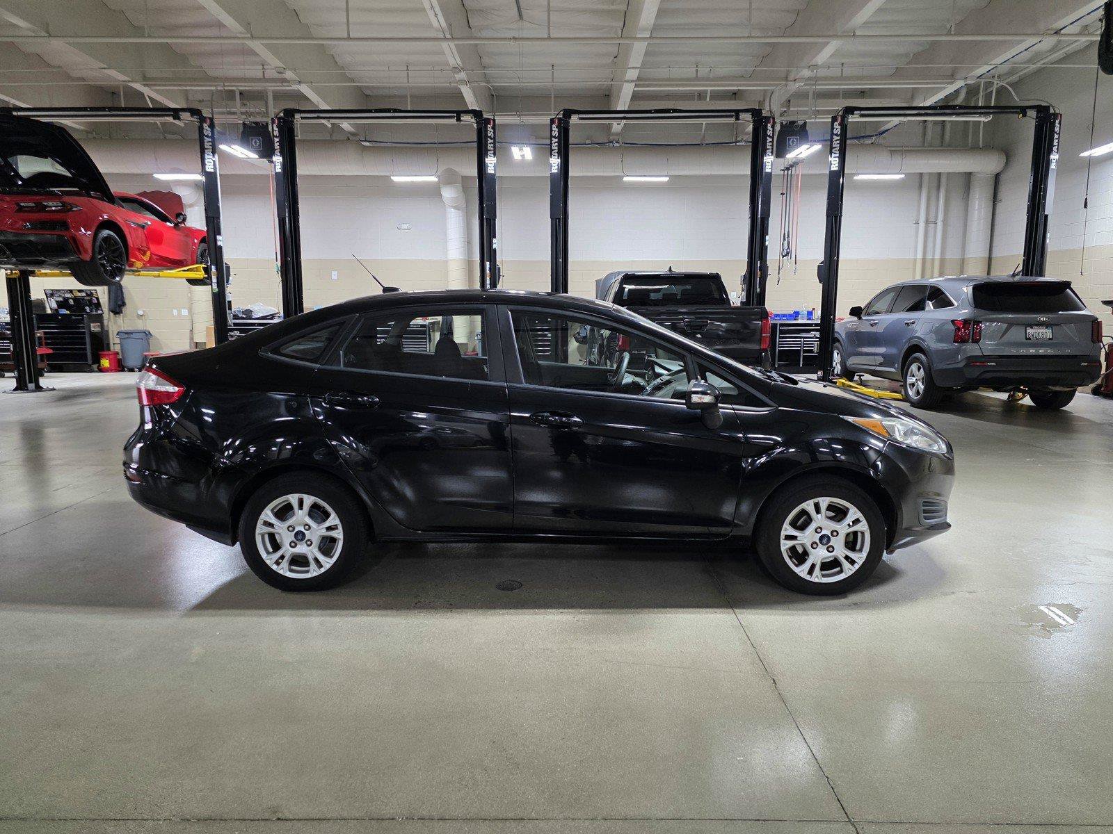 Used 2016 Ford Fiesta SE FWD image 8