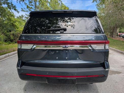 Used 2024 Lincoln Navigator Reserve AWD/4WD image 7