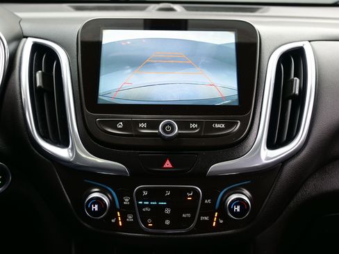 Used 2018 Chevrolet Equinox LT w/ Sun & Infotainment Package image 19