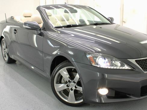 Used 2011 Lexus IS 250C image 14