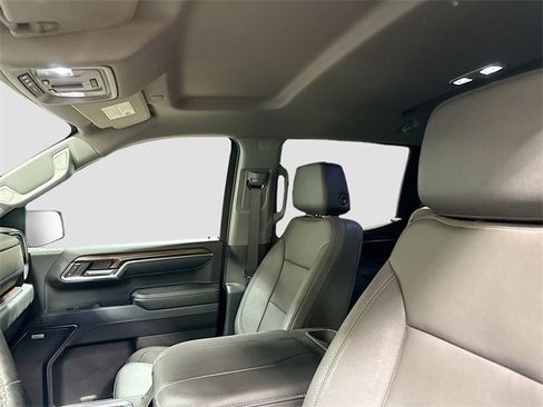 Used 2023 Chevrolet Silverado 1500 LT Trail Boss w/ Convenience Package II image 24