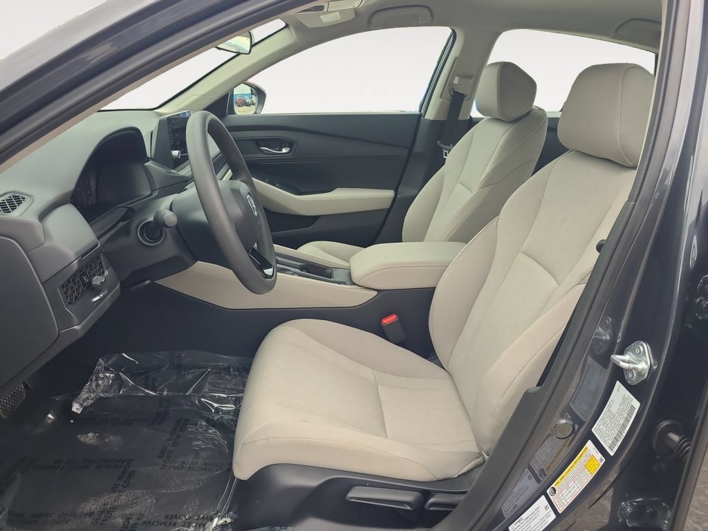 Used 2026 Honda Accord LX image 9