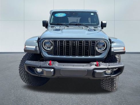 Used 2024 Jeep Wrangler Unlimited Rubicon AWD/4WD image 6