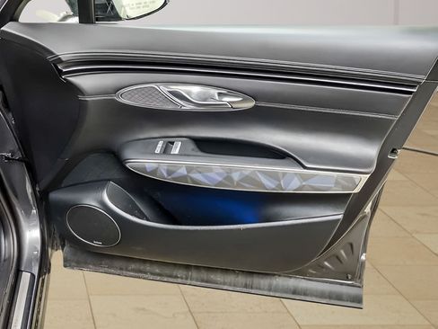 Used 2022 Genesis GV70 3.5T Sport w/ Sport Advanced Package AWD/4WD image 26