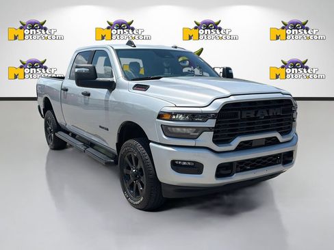 Used 2026 RAM 2500 Big Horn AWD/4WD image 3