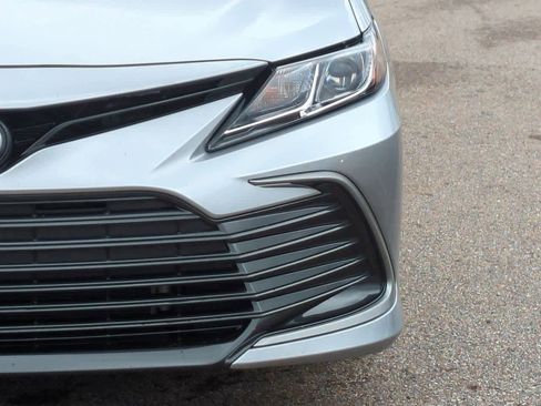 Used 2023 Toyota Camry LE image 10