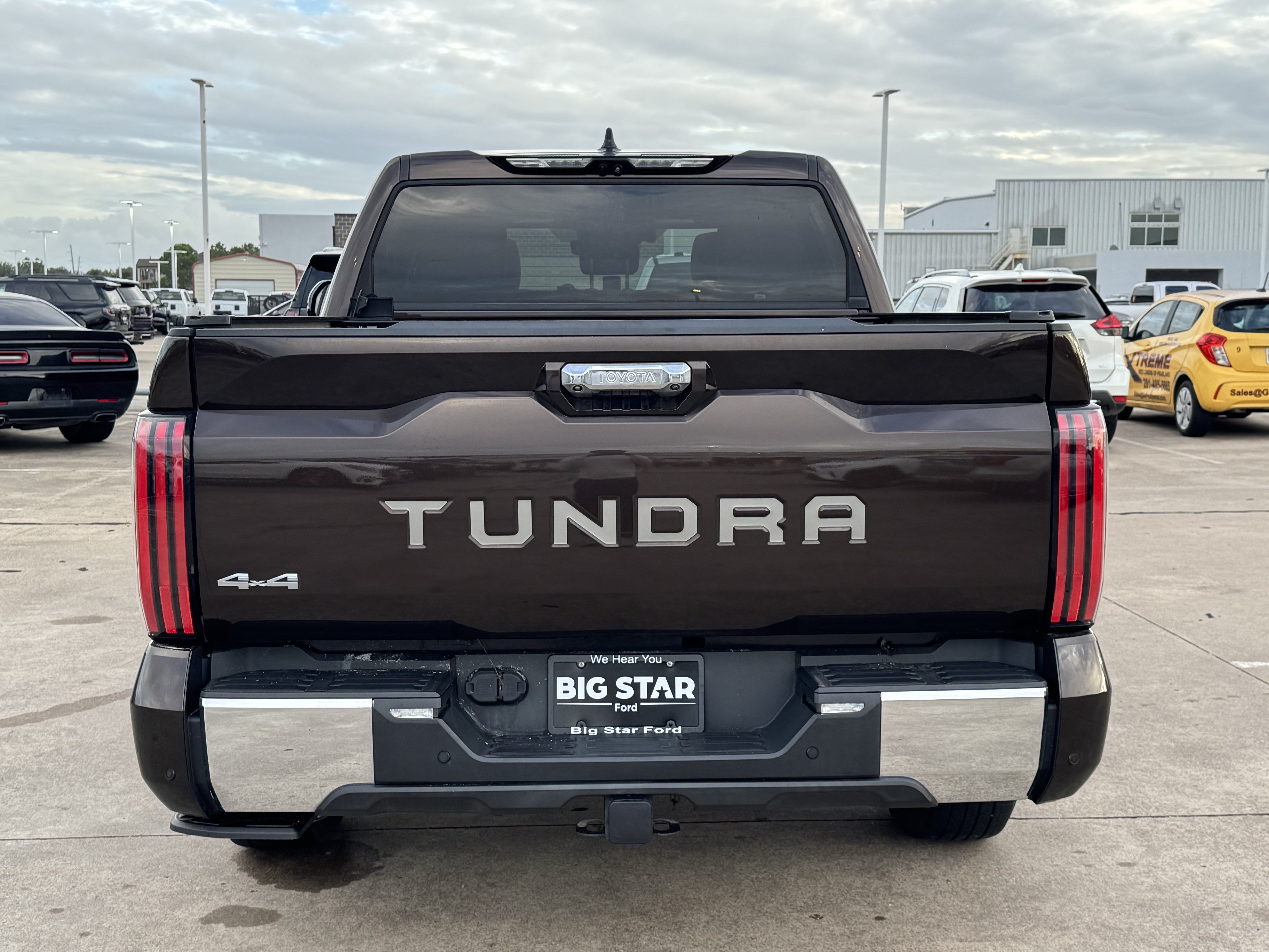 Used 2022 Toyota Tundra 1794 Edition w/ Advanced Package AWD/4WD image 9