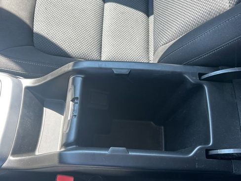 Used 2022 Chevrolet Colorado LT w/ Safety Package image 26