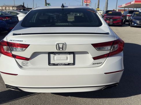 Used 2022 Honda Accord Sport image 6