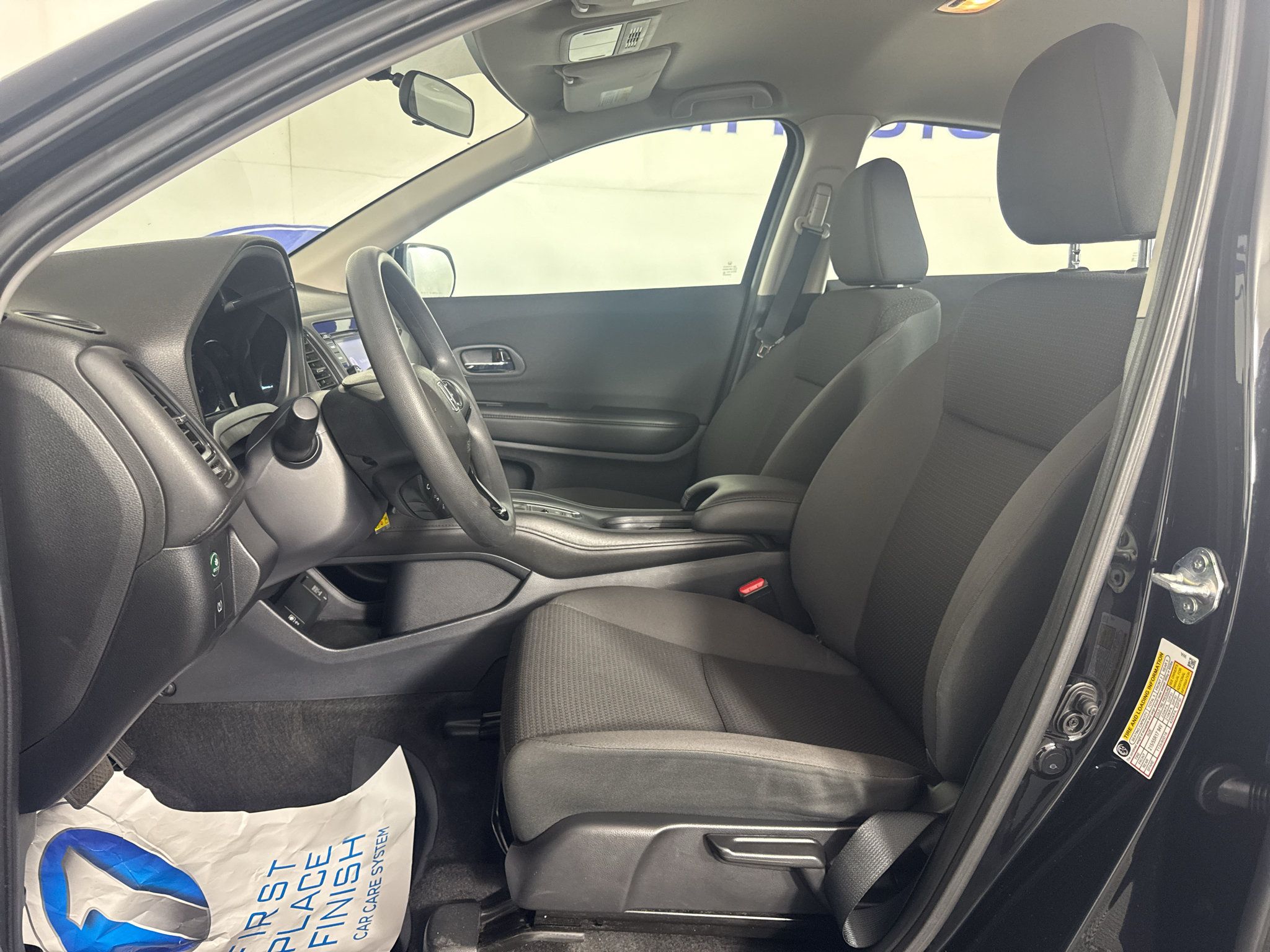 Used 2022 Honda HR-V LX image 15