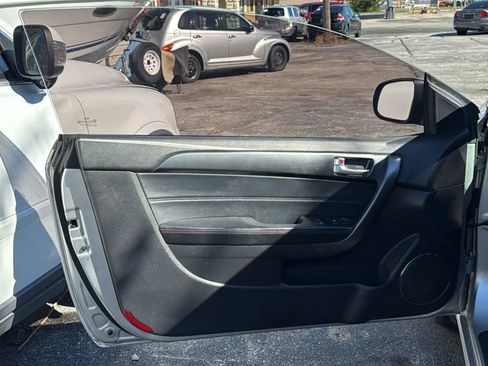 Used 2010 Kia Forte Koup SX w/ Leather Pkg image 5