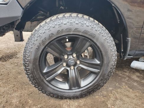 Used 2017 RAM 1500 Sport w/ Quick Order Package 26Q Night AWD/4WD image 5