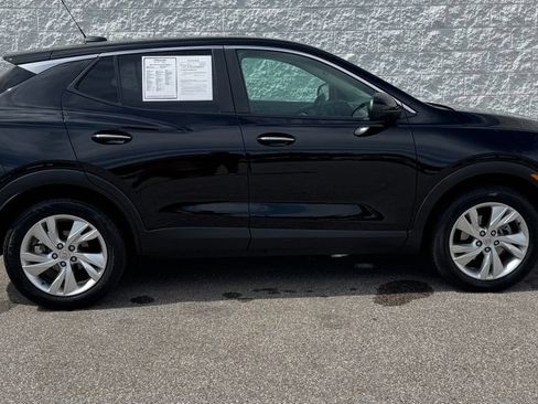Used 2024 Buick Encore GX Preferred w/ Comfort Package AWD/4WD image 2
