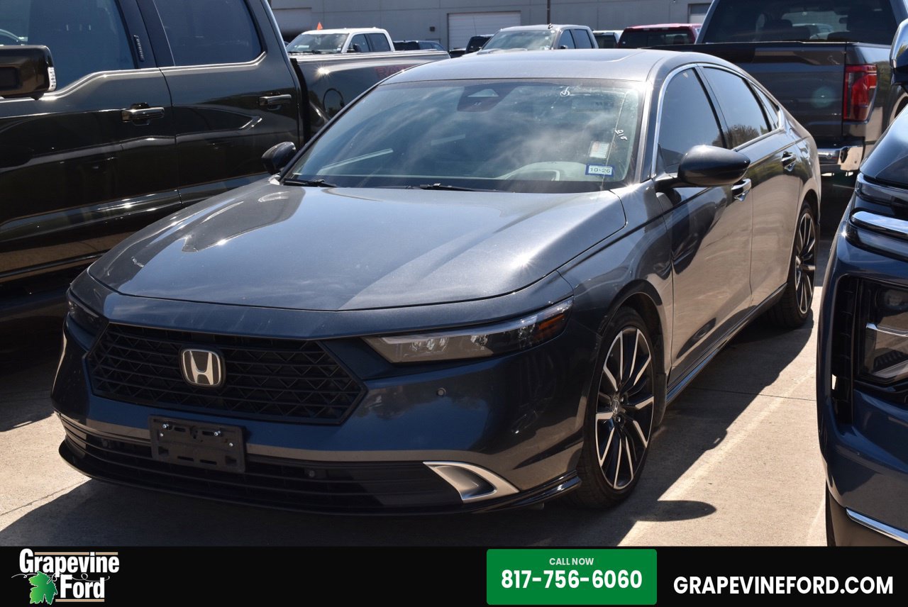 Used 2023 Honda Accord Touring image 1