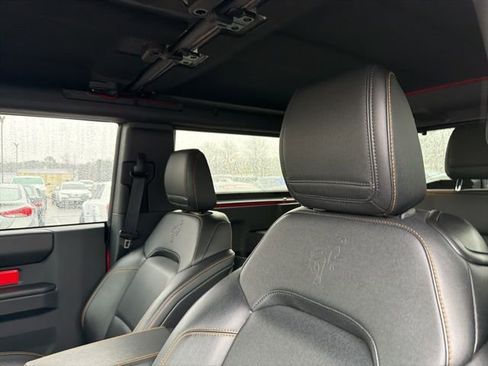 Used 2024 Ford Bronco Badlands image 20