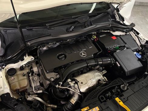 Used 2021 Mercedes-Benz GLA 250 w/ Premium Package image 43