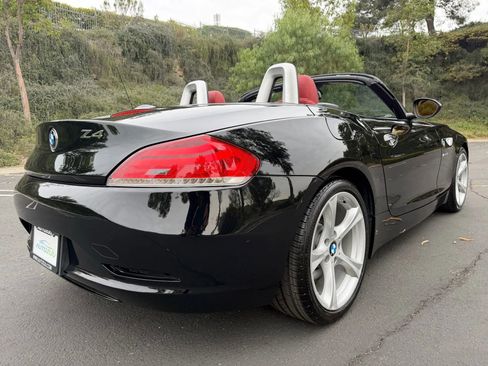 Used 2012 BMW Z4 sDrive28i w/ Sport Pkg image 5