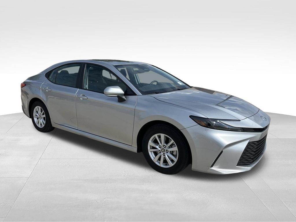 Used 2026 Toyota Camry LE FWD image 4
