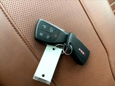 Used 2023 GMC Sierra 1500 Denali Ultimate image 13