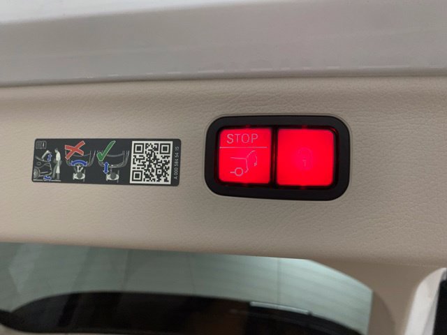 Used 2024 Mercedes-Benz EQS 450+ SUV image 10