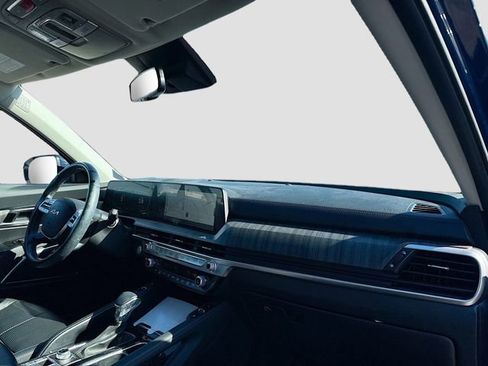 Used 2023 Kia Telluride EX w/ EX Captain's Chair Package image 34