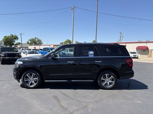 Used 2024 Ford Expedition Limited AWD/4WD image 5