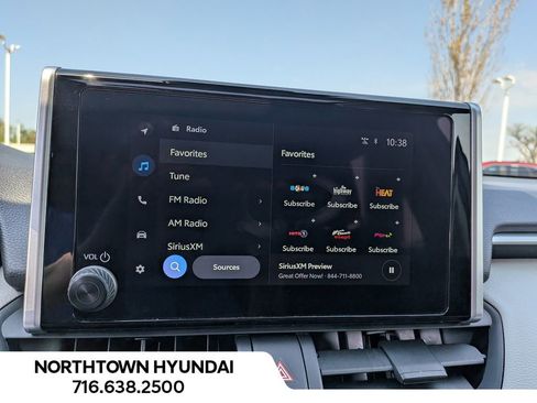 Used 2025 Toyota RAV4 XLE AWD/4WD image 22