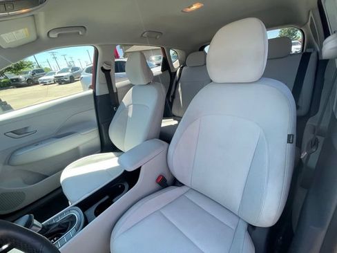 Used 2025 Hyundai Kona SEL AWD/4WD image 17