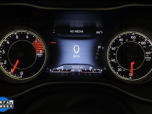 Used 2022 Jeep Cherokee Limited image 17