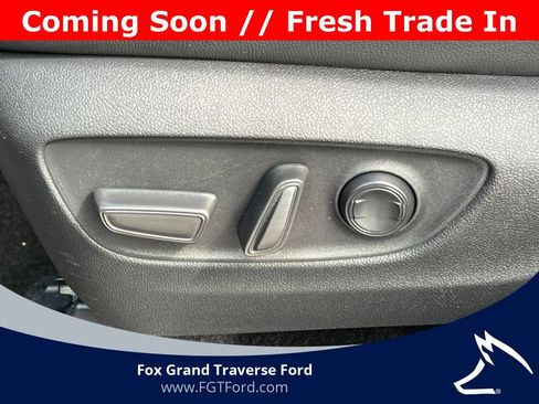 Used 2025 Toyota Grand Highlander AWD image 10