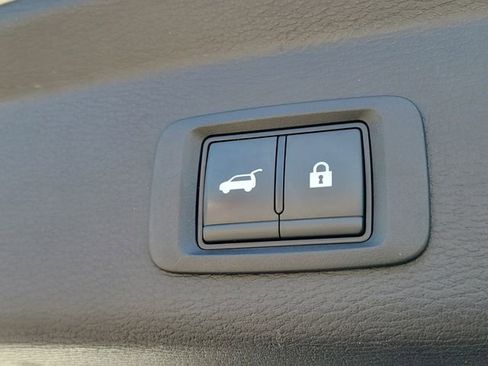 Used 2024 Mitsubishi Outlander SE image 12