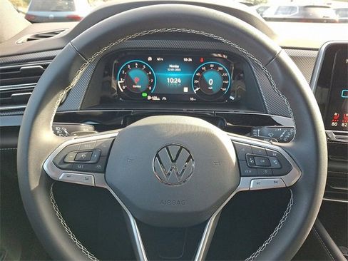 New 2026 Volkswagen Atlas Cross Sport SEL image 10