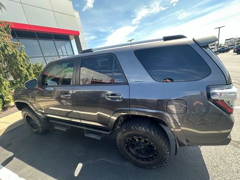 Used 2020 Toyota 4Runner SR5 Premium w/ Moonroof Package image 2