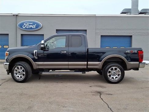 Used 2022 Ford F350 Lariat w/ Chrome Package image 2
