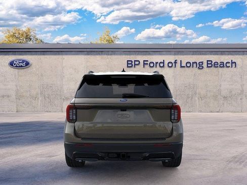 New 2026 Ford Explorer ST-Line w/ ST-Line Street Pack RWD image 5