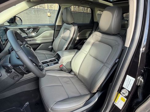 New 2026 Lincoln Corsair Reserve image 22