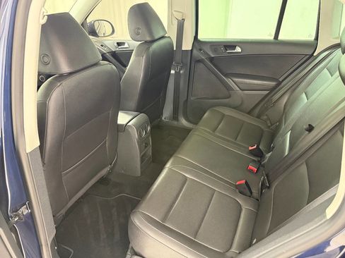 Used 2013 Volkswagen Tiguan SE image 42