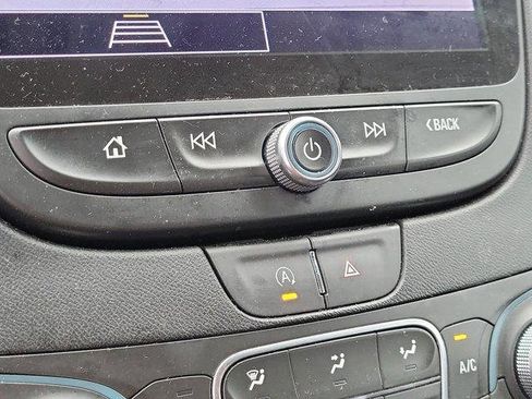 Used 2024 Chevrolet Malibu LT image 29