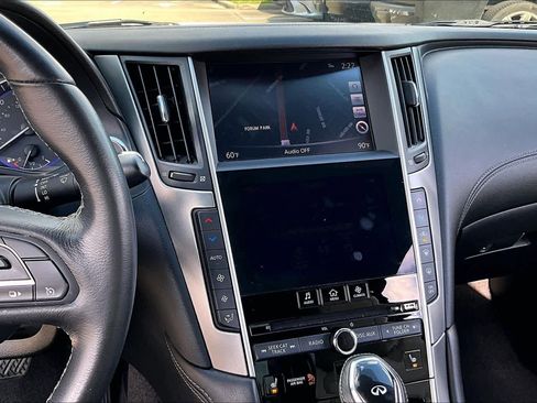 Used 2018 INFINITI Q60 3.0t Luxe w/ Sensory Package 3.0T Luxe image 5