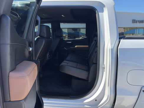 Used 2021 Chevrolet Silverado 1500 High Country w/ Technology Package AWD/4WD image 11