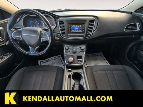 Used 2015 Chrysler 200 Limited w/ Convenience Group image 10