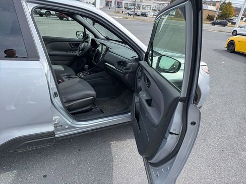 Used 2025 Subaru Forester Premium w/ Convenience Package #2 image 24