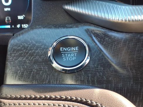 Used 2025 Ford Explorer Platinum w/ LUX Leather Package image 24