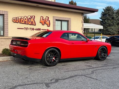 Used 2015 Dodge Challenger SRT Hellcat image 3