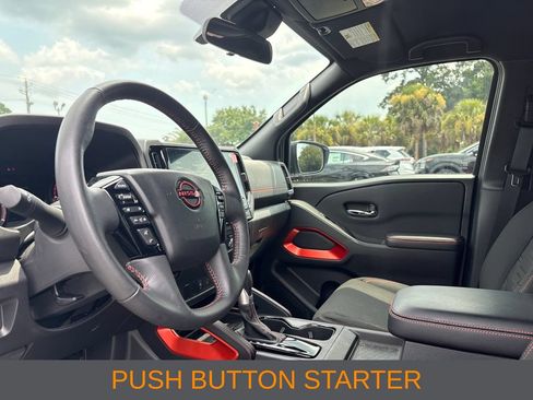 Used 2025 Nissan Frontier PRO-4X AWD/4WD image 5