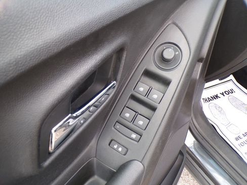 Used 2019 Chevrolet Trax LT FWD image 22