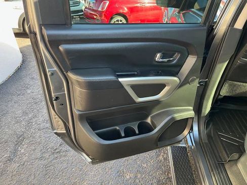 Used 2017 Nissan Titan SL AWD/4WD image 29